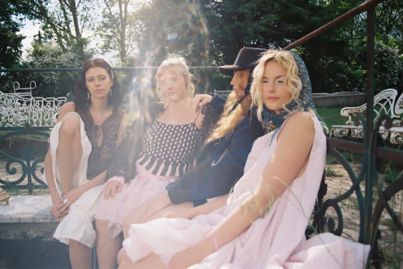 Pastell Editorial Make-up von Emilia Peppel, Make-up Artist Berlin